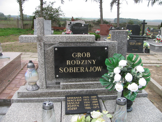 Janusz Sobieraj 1954 Dąbrowa Wielka - Grobonet - Wyszukiwarka osób pochowanych